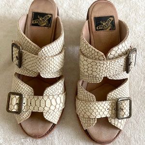 Free Bird Crocodile Wooden Mules Slip Ons